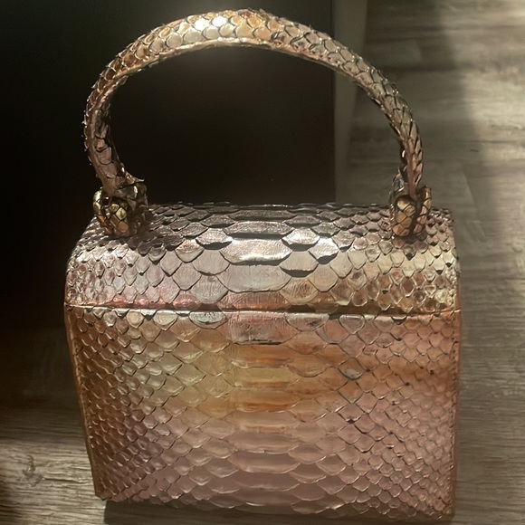 Nancy Gonzalez python mini - Picture 2 of 3